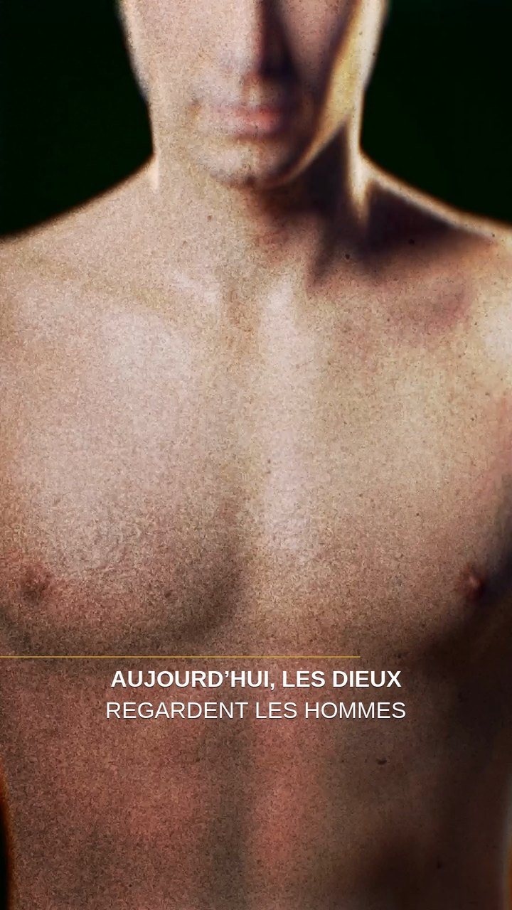 Plan final : le torse et le buste, peau contrastée